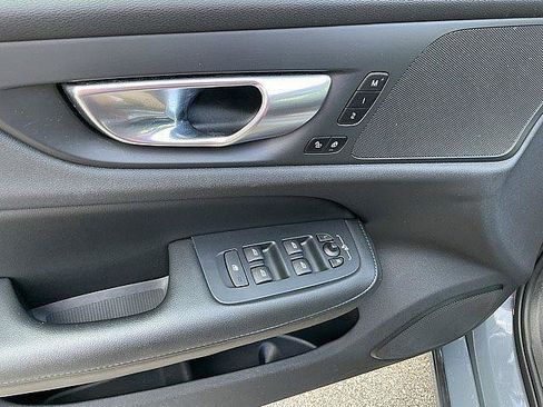 Certified 2024 Volvo S60 B5 Core AWD/4WD image 17
