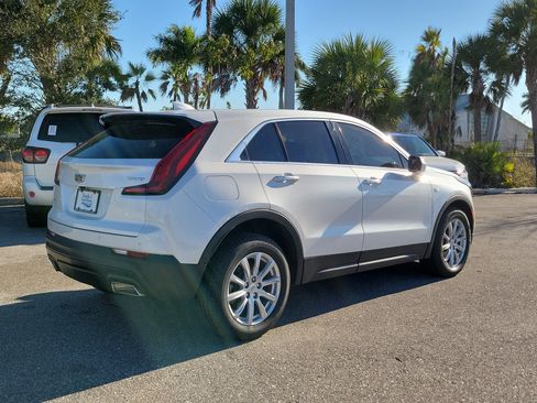 Used 2021 Cadillac XT4 Luxury image 3