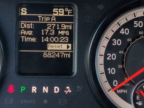 Used 2016 RAM 3500 Tradesman w/ Chrome Appearance Group image 23