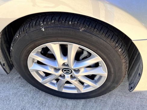 Used 2016 MAZDA MAZDA3 i Sport w/ Preferred Equipment Package image 13