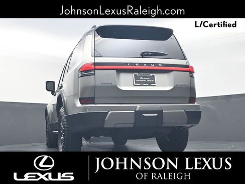 Used 2024 Lexus GX 550 AWD/4WD image 18