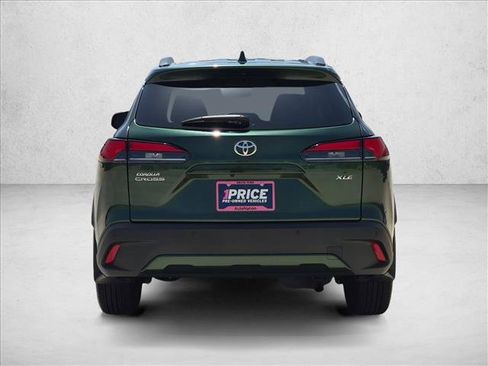 Certified 2023 Toyota Corolla Cross XLE w/ Convenience Package FWD image 7