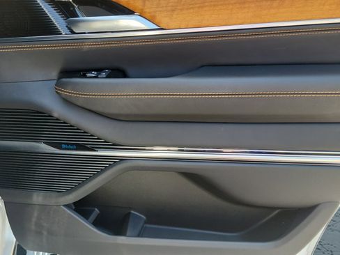 Certified 2023 Jeep Grand Wagoneer Series III AWD/4WD image 22
