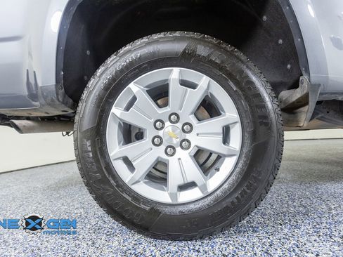 Used 2022 Chevrolet Colorado LT AWD/4WD image 47