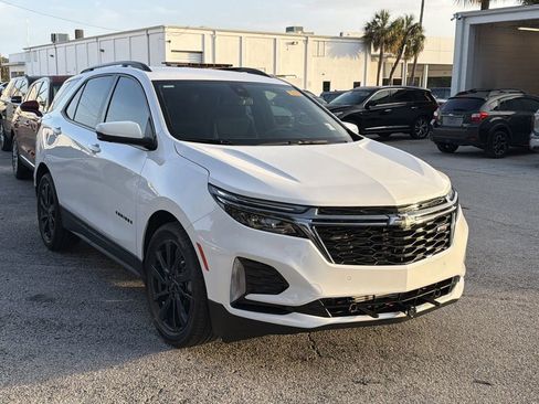 Certified 2022 Chevrolet Equinox RS w/ RS Leather Package FWD image 1