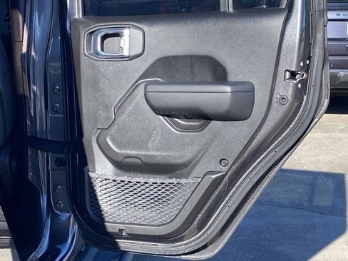 Used 2024 Jeep Gladiator Sport image 28