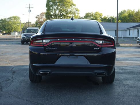 Used 2015 Dodge Charger SXT RWD image 6