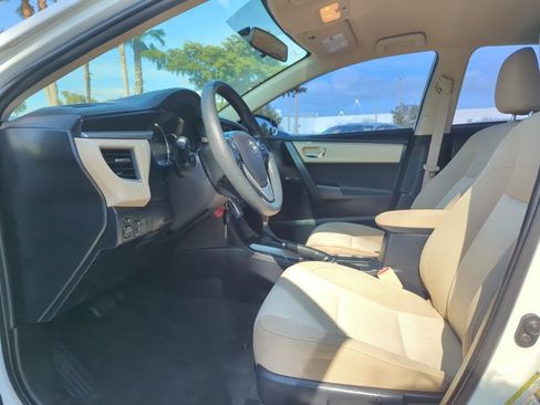 Used 2016 Toyota Corolla LE image 12