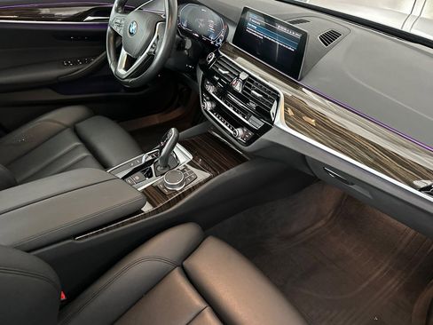 Used 2020 BMW 530e w/ Convenience Package RWD image 14