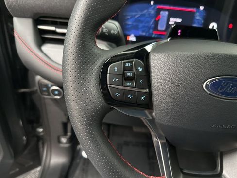 Used 2025 Ford Explorer ST-Line AWD/4WD image 17