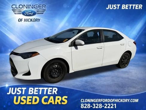 Used 2019 Toyota Corolla LE FWD image 1