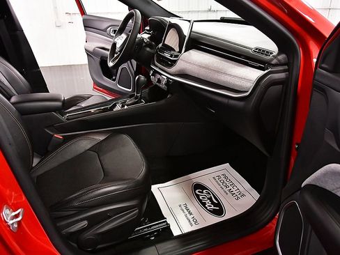 Used 2023 Jeep Compass Latitude image 28