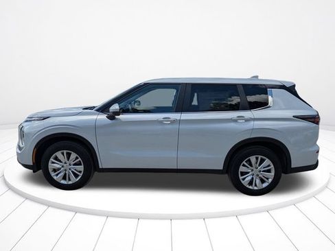 New 2026 Mitsubishi Outlander ES AWD/4WD image 7