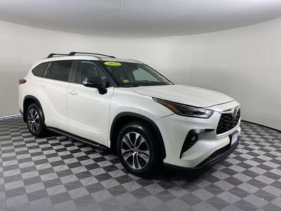 Used 2021 Toyota Highlander XLE