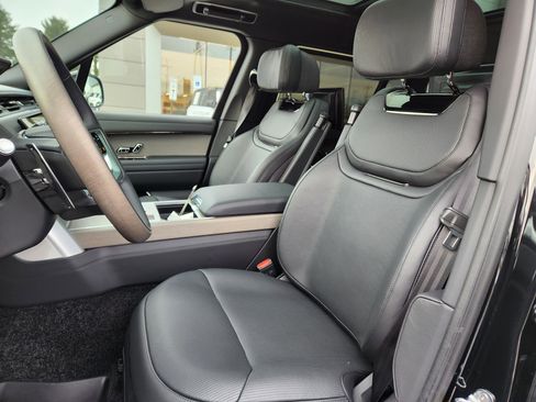 New 2026 Land Rover Range Rover SV AWD/4WD image 8