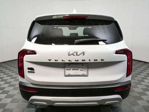 Used 2022 Kia Telluride LX AWD/4WD image 29