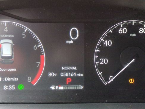 Used 2025 Honda Pilot Sport image 22