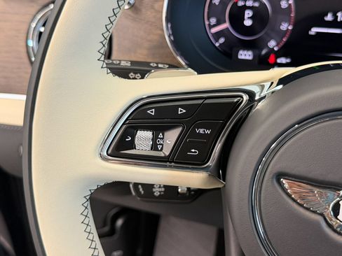 New 2026 Bentley Bentayga Extended Wheelbase AWD/4WD image 23