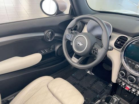 Certified 2023 MINI Cooper S w/ Signature Upholstery Package image 27