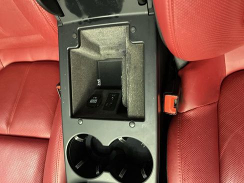 Used 2018 Porsche Macan S image 12