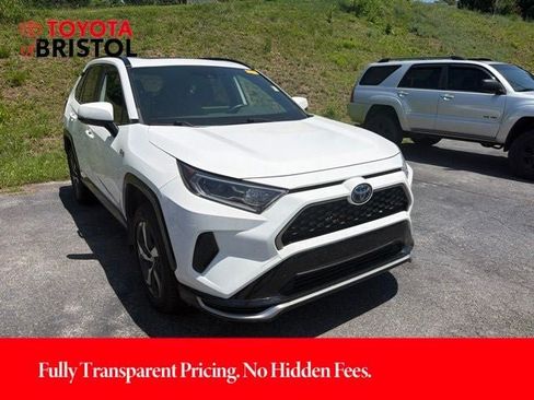 Used 2021 Toyota RAV4 SE w/ Weather & Moonroof Package AWD/4WD image 15