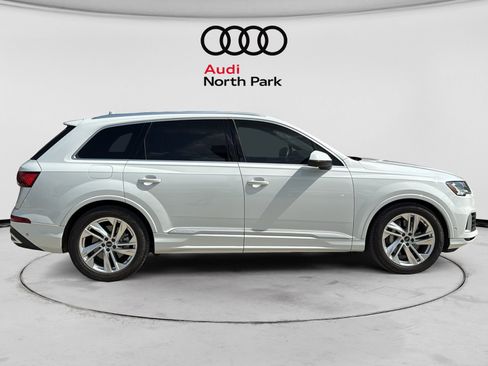 Used 2023 Audi Q7 3.0T Prestige AWD/4WD image 8