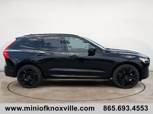 Used 2023 Volvo XC60 B5 Plus AWD/4WD image 2