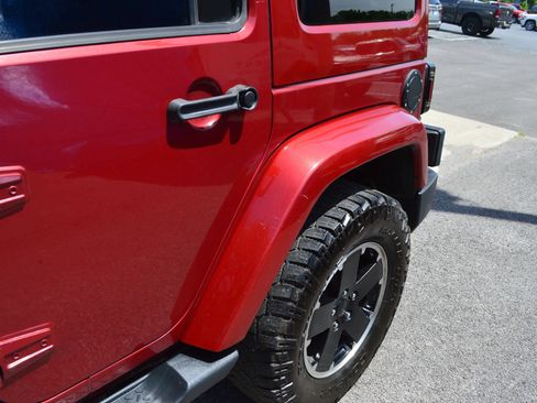 Used 2012 Jeep Wrangler Unlimited Sahara AWD/4WD image 4