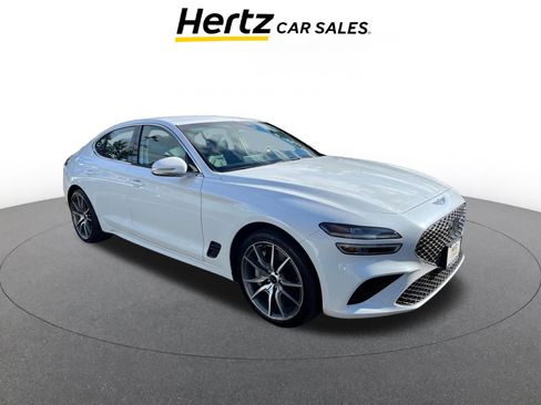 Used 2025 Genesis G70 2.5T image 1