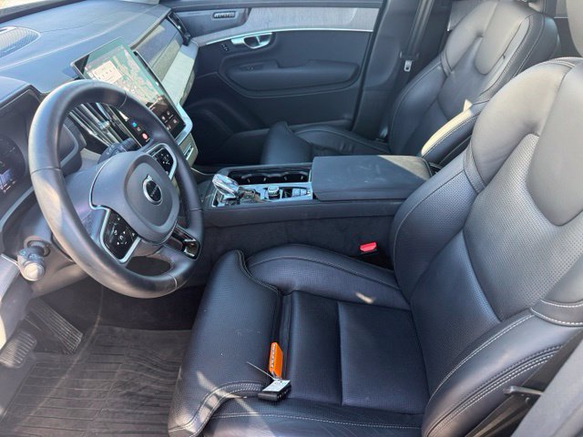 Used 2025 Volvo XC90 T8 Ultra w/ Protection Package Premier AWD/4WD image 7