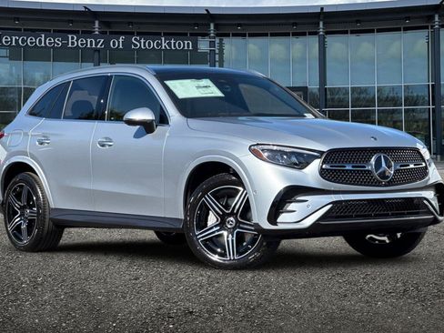 New 2026 Mercedes-Benz GLC 300 4MATIC image 2