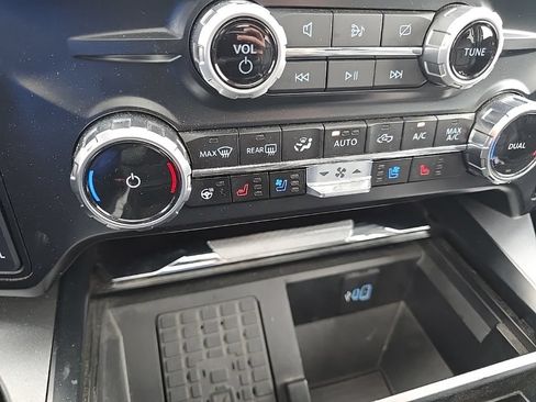 Used 2023 Ford F350 Lariat w/ Lariat Ultimate Package AWD/4WD image 26