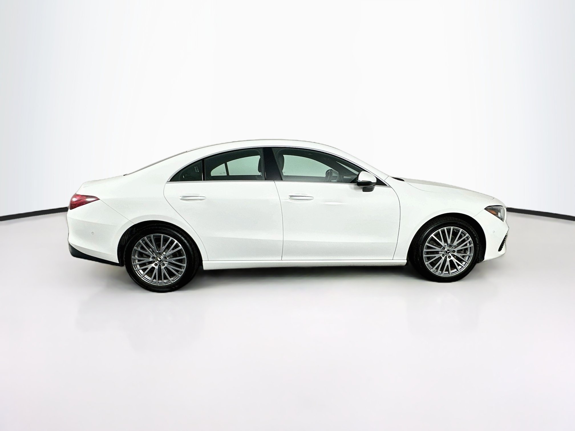Used 2025 Mercedes-Benz CLA 250 image 10