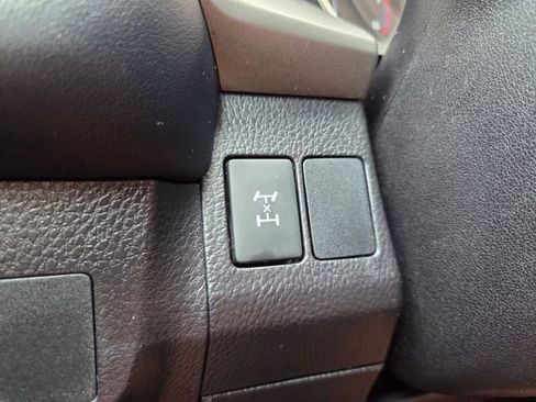 Used 2018 Toyota RAV4 XLE w/ Plus Extra Value Package AWD/4WD image 38