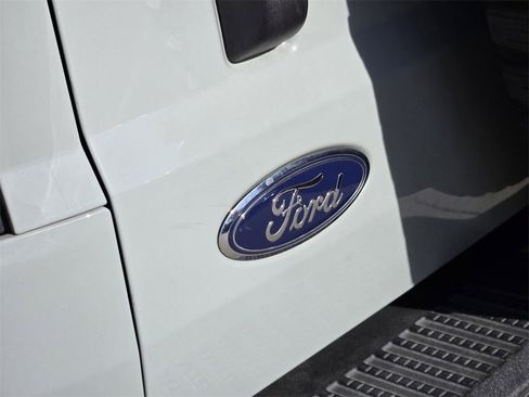 Used 2023 Ford Bronco Badlands image 17