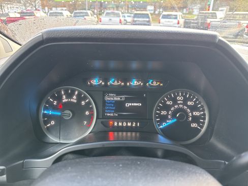 Used 2017 Ford F150 XLT w/ Equipment Group 302A Luxury image 17