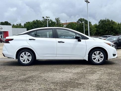 Used 2025 Nissan Versa S w/ Trunk Package image 3