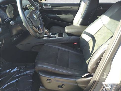 Used 2022 Jeep Grand Cherokee Laredo X image 17