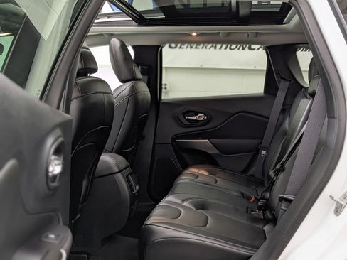 Used 2022 Jeep Cherokee Limited image 29