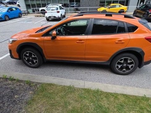 Used 2018 Subaru Crosstrek 2.0i Premium AWD/4WD image 9