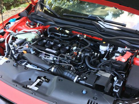 Used 2018 Honda Civic Sport image 28