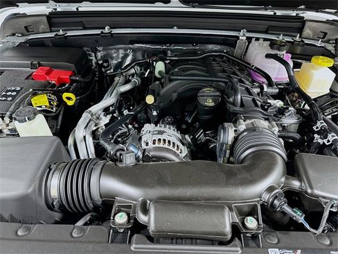 New 2025 Jeep Gladiator Sport image 18