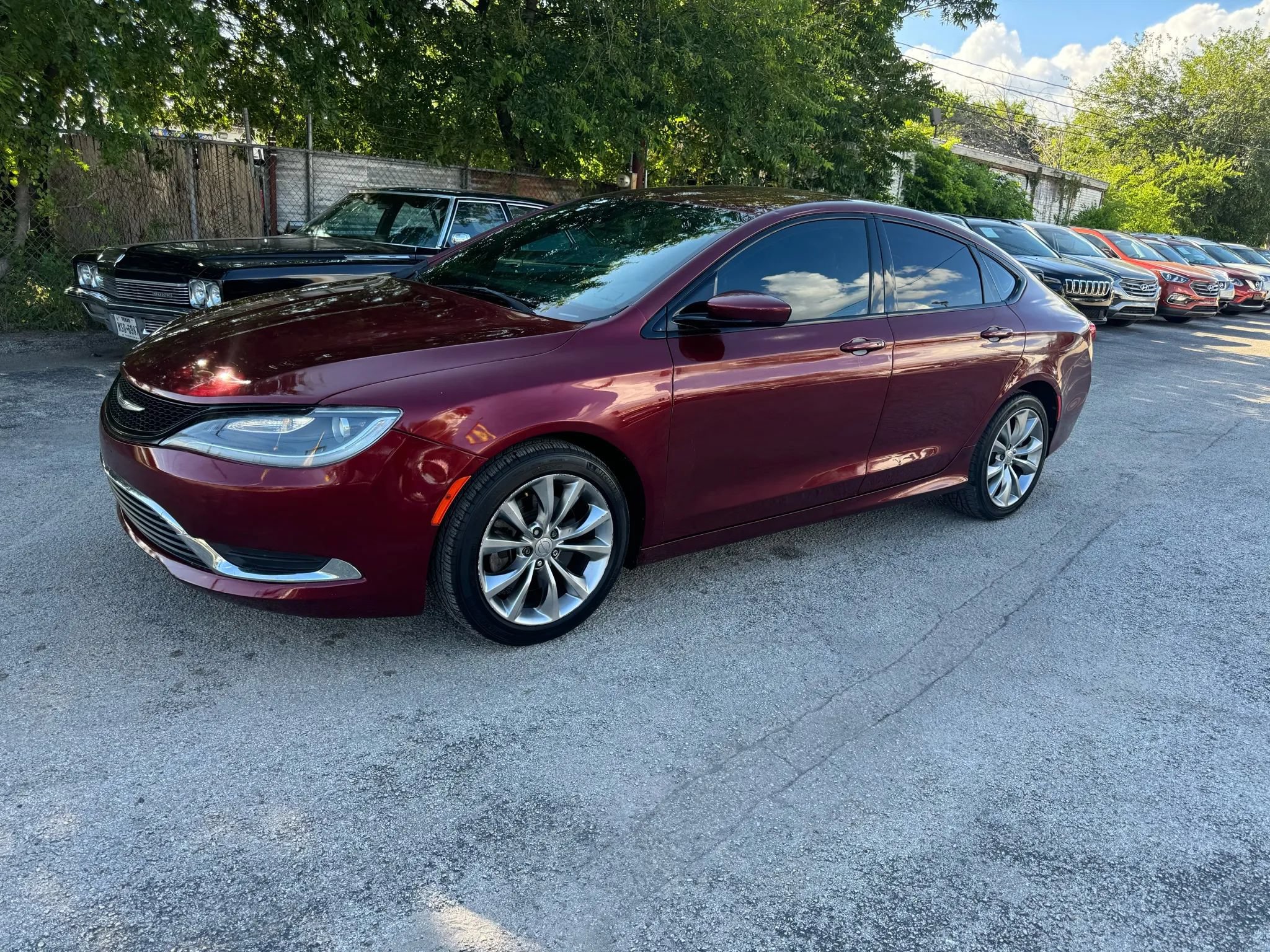 Used 2015 Chrysler 200 S w/ Navigation & Sound Group I FWD image 2