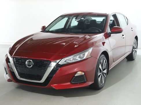 Used 2022 Nissan Altima 2.5 SV AWD/4WD image 4