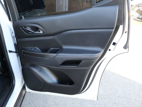 Used 2021 GMC Acadia SLT w/ Premium Package image 13