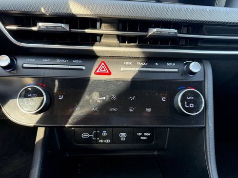 Used 2025 Hyundai Sonata SEL FWD image 11