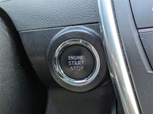 Used 2015 Toyota Camry XLE image 26