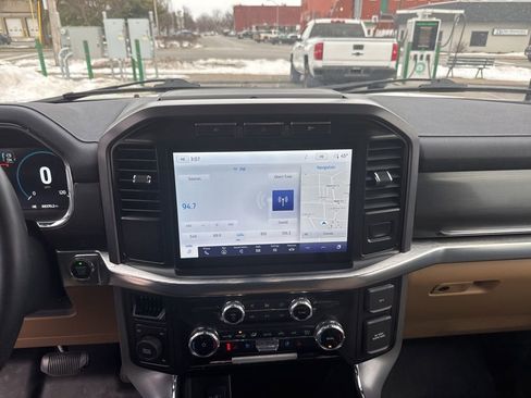 Used 2023 Ford F150 Lariat image 22