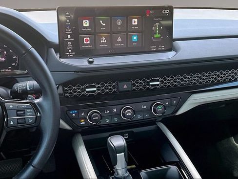 Used 2024 Honda Accord Touring image 9
