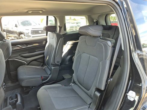 Used 2022 Jeep Grand Cherokee L Laredo w/ Luxury Tech Group I image 44